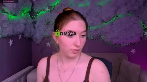 Little Di online show from May 23, 2026, 8:46 pm