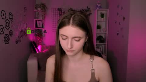 Little Di online show from May 31, 2026, 9:16 am
