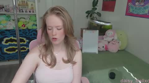 Snapshot of daisy_dollxo chatting on April 27, 2026, 7:34 pm Daisy online show from April 27, 2026, 7:34 pm
