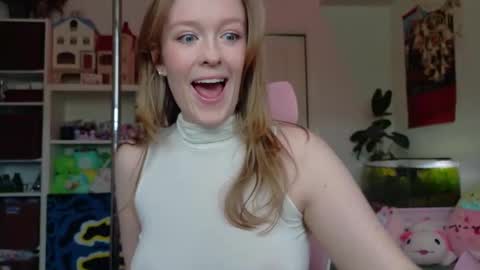 Snapshot of daisy_dollxo chatting on May 1, 2026, 7:18 pm Daisy online show from May 1, 2026, 7:18 pm