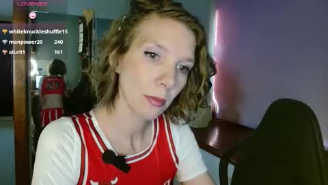daisy_lovely online show from November 17, 2025, 4:18 am