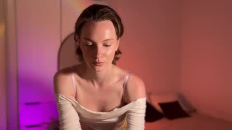 Daisy   Fansly - Daisyymint  online show from May 20, 2026, 5:52 pm