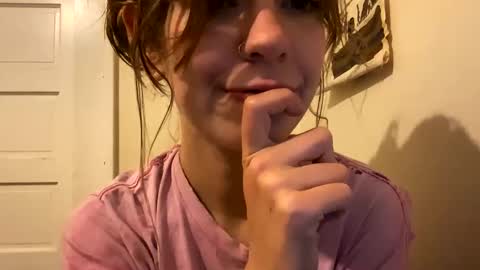 DaisyB3 online show from May 21, 2026, 7:04 am