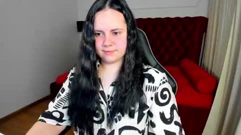DaisyHarts online show from June 24, 2026, 4:17 pm