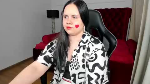 DaisyHarts online show from July 7, 2026, 7:23 am