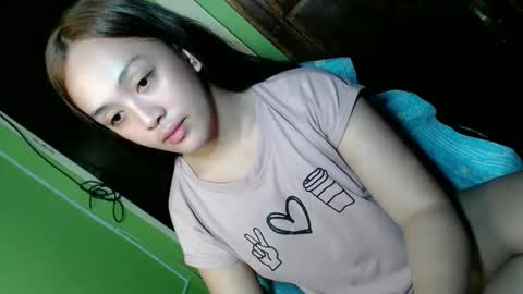 Snapshot of daisylira chatting on November 27, 2025, 1:51 am LILY christmas wish breast implant online show from November 27, 2025, 1:51 am