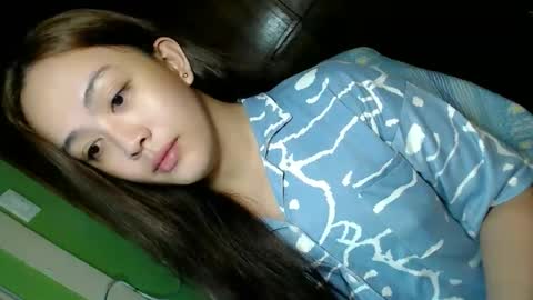 Snapshot of daisylira chatting on December 17, 2025, 10:49 pm LILY christmas wish breast implant online show from December 17, 2025, 10:49 pm