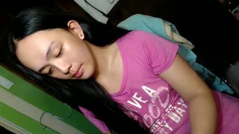 Snapshot of daisylira chatting on January 7, 2026, 1:52 am LILY christmas wish breast implant online show from January 7, 2026, 1:52 am