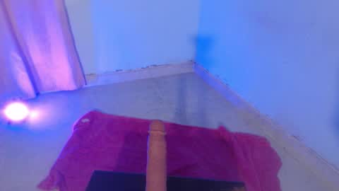 VALENTINA  online show from October 28, 2025, 7:56 am