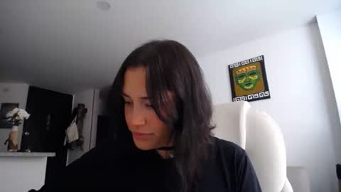 IG  dakotasofiaa online show from March 12, 2025, 2:45 pm