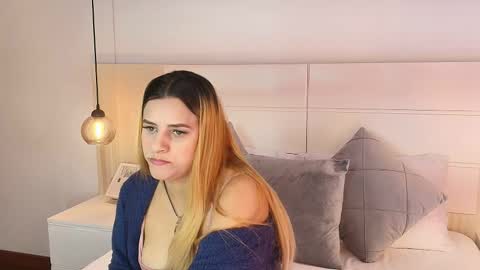Snapshot of dakota_megan chatting on September 29, 2025, 2:44 pm Dakota-Megan online show from September 29, 2025, 2:44 pm