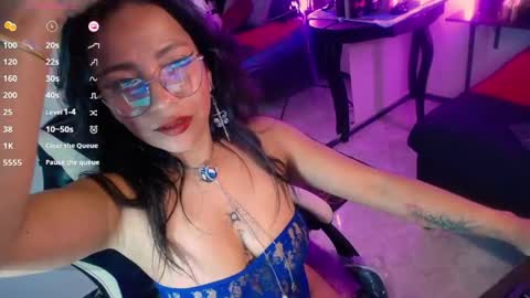 Snapshot of dakota_ro chatting on February 23, 2026, 10:29 pm Caroliina online show from February 23, 2026, 10:29 pm