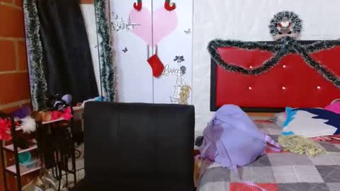 Snapshot of dakota_sweetx chatting on December 12, 2024, 10:09 pm Dakota And Bellamy online show from December 12, 2024, 10:09 pm