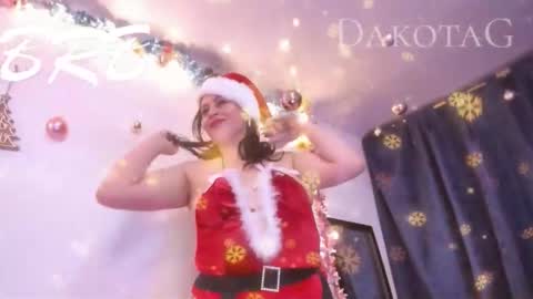 Dakotaagray online show from December 20, 2025, 2:07 am