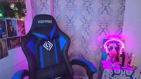 Snapshot of dakotababy_ chatting on February 20, 2026, 2:19 am Dakota Baby online show from February 20, 2026, 2:19 am