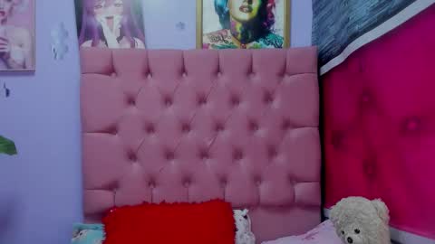 Snapshot of dakotaks chatting on October 23, 2025, 8:40 pm Mariana online show from October 23, 2025, 8:40 pm