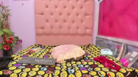 Snapshot of dakotaks chatting on November 14, 2025, 8:29 pm Mariana online show from November 14, 2025, 8:29 pm