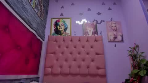 Snapshot of dakotaks chatting on November 15, 2025, 8:27 pm Mariana online show from November 15, 2025, 8:27 pm