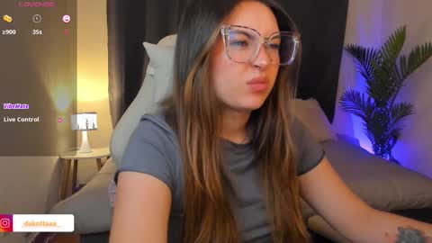 Snapshot of dakottaa__ chatting on February 10, 2026, 12:15 am dakottaa__ online show from February 10, 2026, 12:15 am