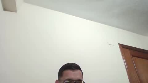 Snapshot of dale_guaya chatting on February 15, 2026, 7:43 pm dale_guaya online show from February 15, 2026, 7:43 pm