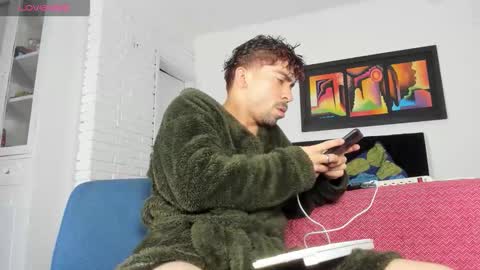     online show from October 5, 2025, 10:07 pm