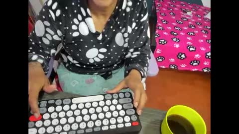 Snapshot of daleska_delicious1 chatting on November 14, 2025, 3:11 pm daleska_delicious1 online show from November 14, 2025, 3:11 pm