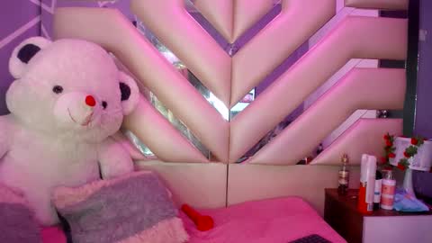 Snapshot of dalia_corrs0 chatting on January 16, 2025, 8:22 am online show from January 16, 2025, 8:22 am