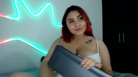 Snapshot of dalia_corrs0 chatting on February 21, 2025, 9:02 am online show from February 21, 2025, 9:02 am