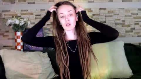 Dalia  online show from September 23, 2025, 11:02 am