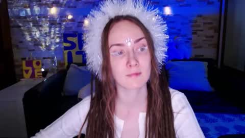 Dalia  online show from December 22, 2025, 10:23 am