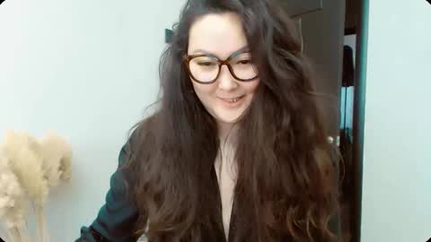 Snapshot of dalidayes chatting on December 20, 2025, 5:03 am Dali online show from December 20, 2025, 5:03 am