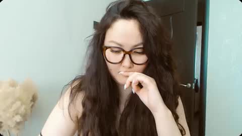 Snapshot of dalidayes chatting on February 7, 2026, 5:11 am Dali online show from February 7, 2026, 5:11 am