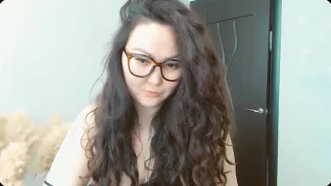 Snapshot of dalidayes chatting on February 22, 2026, 4:02 am Dali online show from February 22, 2026, 4:02 am