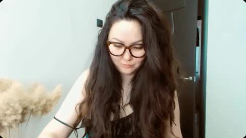 Snapshot of dalidayes chatting on March 5, 2026, 5:58 am Dali online show from March 5, 2026, 5:58 am