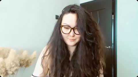 Snapshot of dalidayes chatting on March 14, 2026, 5:35 am Dali online show from March 14, 2026, 5:35 am