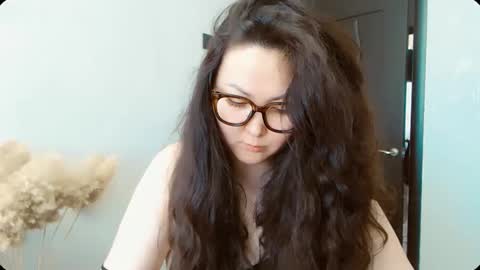 Snapshot of dalidayes chatting on March 30, 2026, 5:08 am Dali online show from March 30, 2026, 5:08 am