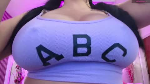 Daliia    online show from October 14, 2025, 1:23 pm