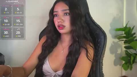 Snapshot of dalila_holly chatting on April 7, 2026, 12:33 am Dalila online show from April 7, 2026, 12:33 am