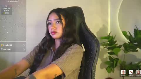 Snapshot of dalila_holly chatting on April 7, 2026, 11:48 pm Dalila online show from April 7, 2026, 11:48 pm