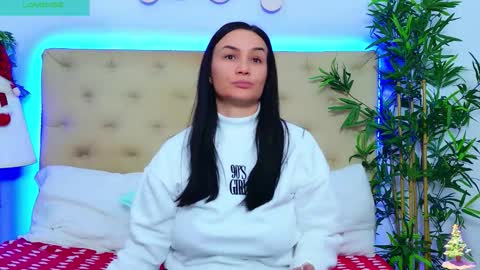 daliyaa_ online show from December 16, 2025, 1:05 pm