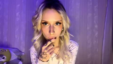 Snapshot of dallaspember chatting on December 15, 2025, 2:10 pm dallaspember online show from December 15, 2025, 2:10 pm