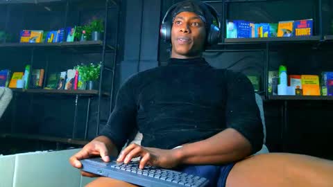 Snapshot of dalton_asher chatting on November 12, 2025, 9:32 am dalton_asher online show from November 12, 2025, 9:32 am