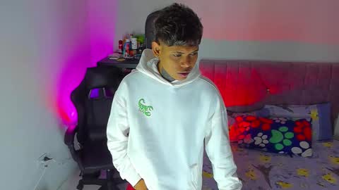 damar_felipe online show from March 27, 2026, 1:22 am