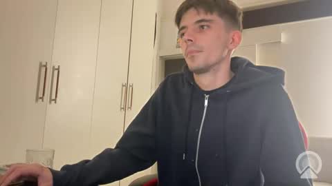 Snapshot of damebastille93 chatting on October 18, 2025, 10:32 pm OnlyEry online show from October 18, 2025, 10:32 pm