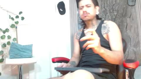 damian_and_camerum online show from May 13, 2026, 3:15 am