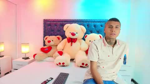 DAMIAN AND ROXANNE.  online show from October 8, 2025, 12:36 pm