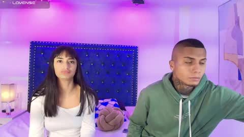 Snapshot of damian_and_roxanne chatting on April 20, 2026, 12:41 pm DAMIAN AND ROXANNE. online show from April 20, 2026, 12:41 pm