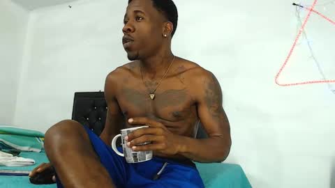 Snapshot of damian_hart_24cm chatting on March 3, 2026, 3:45 am damian_hart_24cm online show from March 3, 2026, 3:45 am