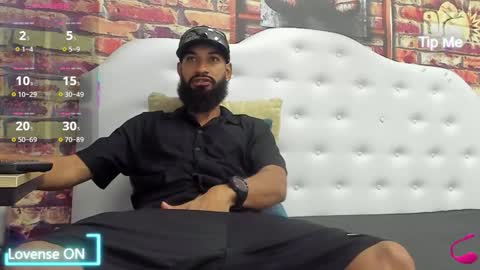 Snapshot of damian_shakur chatting on January 14, 2026, 12:11 pm damian_shakur online show from January 14, 2026, 12:11 pm