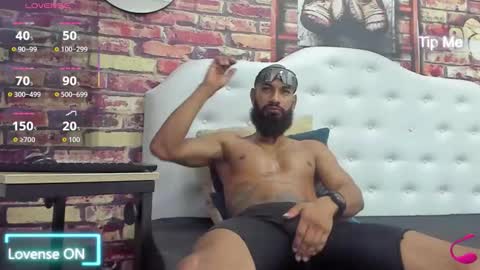 Snapshot of damian_shakur chatting on January 17, 2026, 12:32 pm damian_shakur online show from January 17, 2026, 12:32 pm
